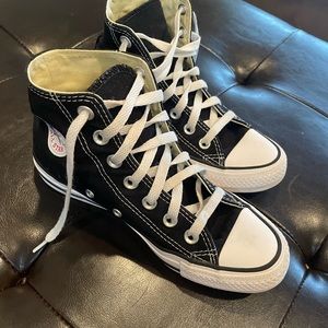 Converse Chuck Taylor.